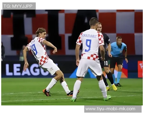 萨索洛中场透露可能为澳大利亚效力穆帅对年轻球员如同父亲般关爱 萨索洛中场透露可能为澳大利亚效力穆帅对年轻球员如同父亲般关爱